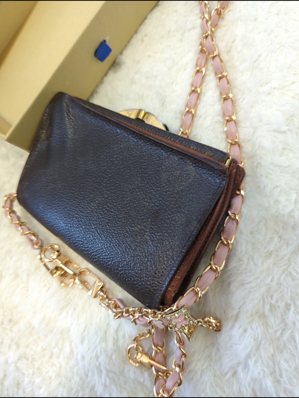 Louis Vuitton Authentic VNTG Kisslock Brown Monogram Wallet On Pink Chain + Box - Picture 7 of 7